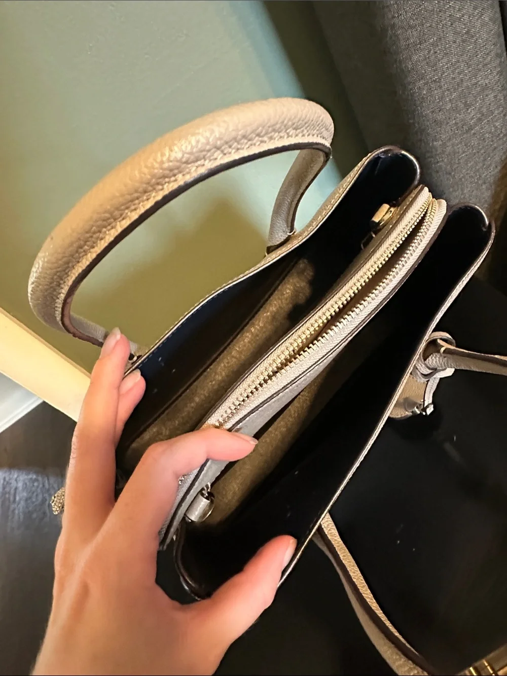 Kate Spade Medium Grey Margaux Satchel with crossbody strap